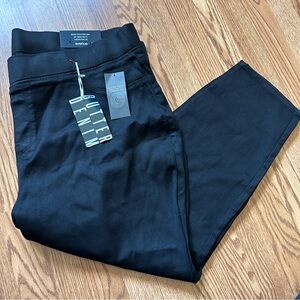 Avenue black skinny crop pants NEW